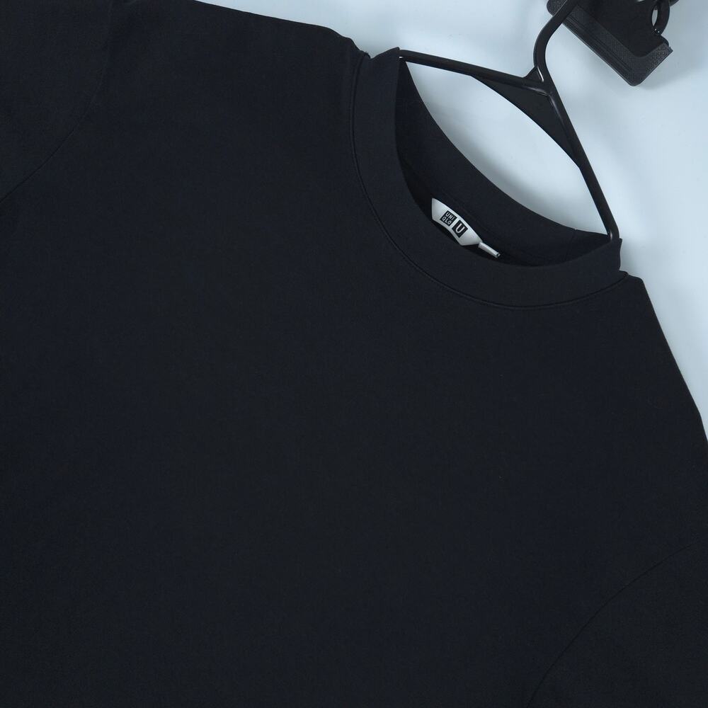 Uniqlo U Black Crew Neck T-Shirt Mens Medium Boxy Minimalist Heavyweight Tee